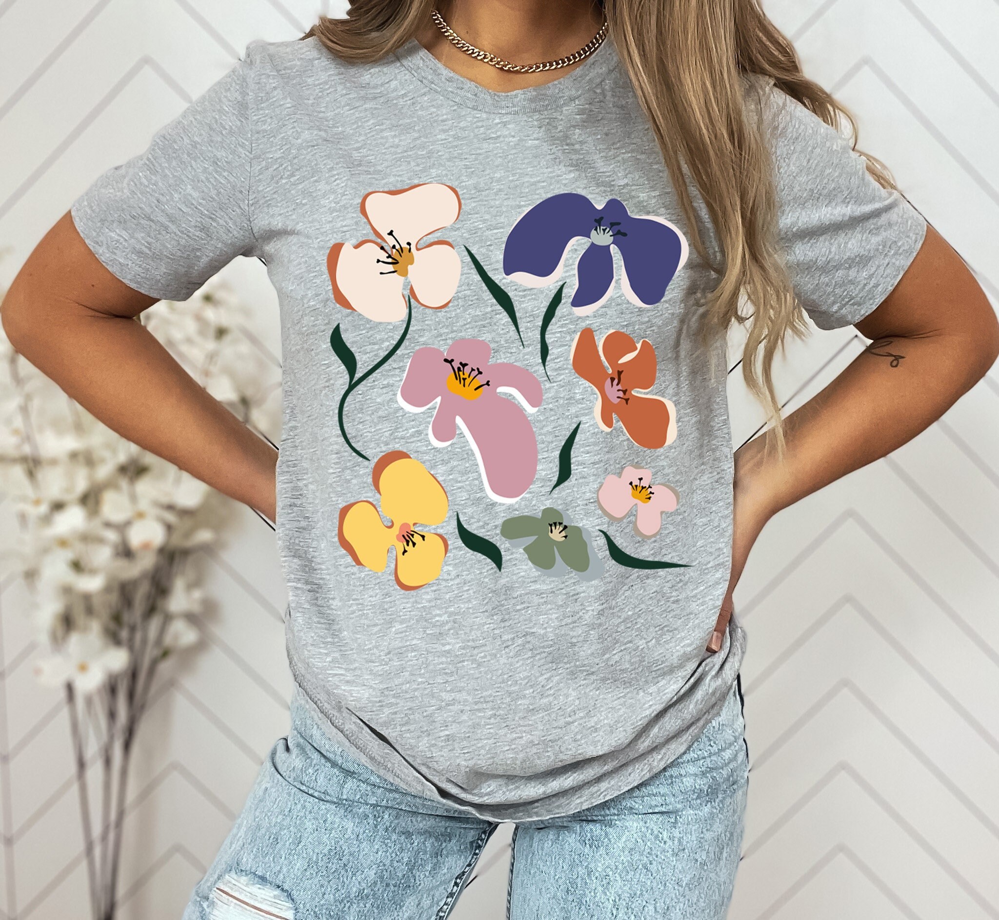 Flower Shirt, Gift For Her, Flower Shirt Aesthetic, Floral Graphic Tee, Floral Shirt, Flower T-shirt, Wild Flower Shirt, Wildflower T-shirt