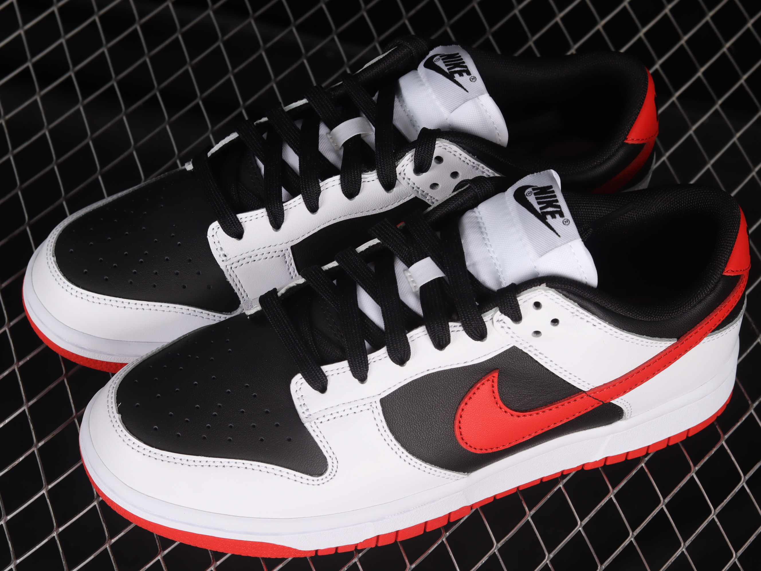 Nike Dunk Low ‘White Black Red’ Shoes Sneakers SNK524366878