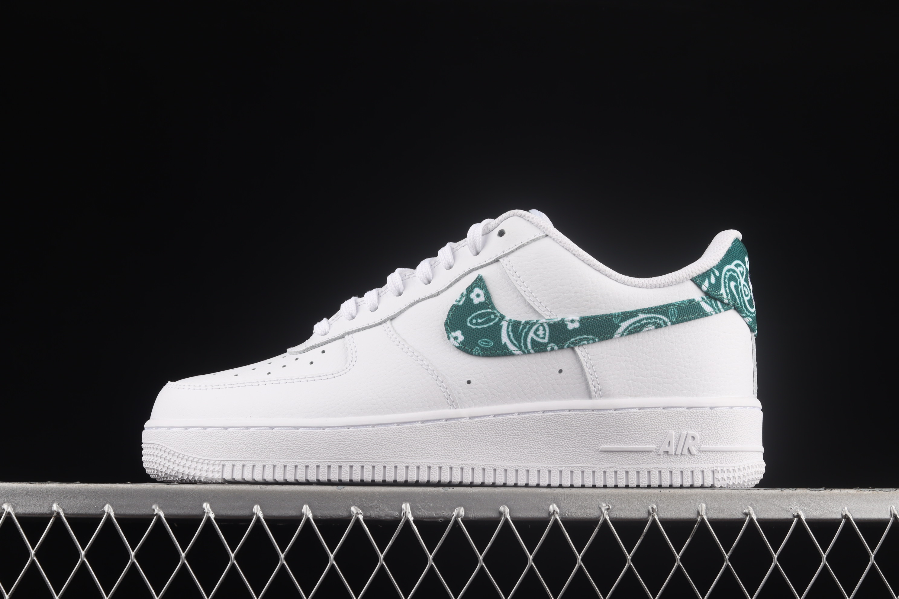 Nike Air Force 1 Low ’07 Essential White Green Paisley Sneakers, Women PR-301114