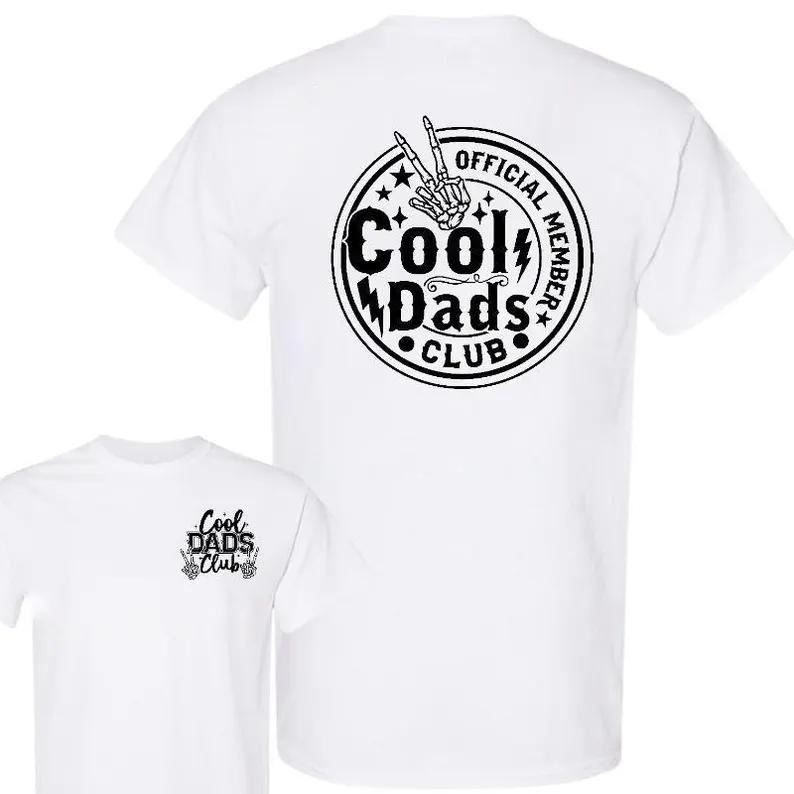 Cool Dads Club T-Shirt Skeleton Hand Graphic, Rock ‘n Roll Father’s Day Tee, Vintage Style Shirt for Proud and Funny Dads, Casual Cotton Tee for Men