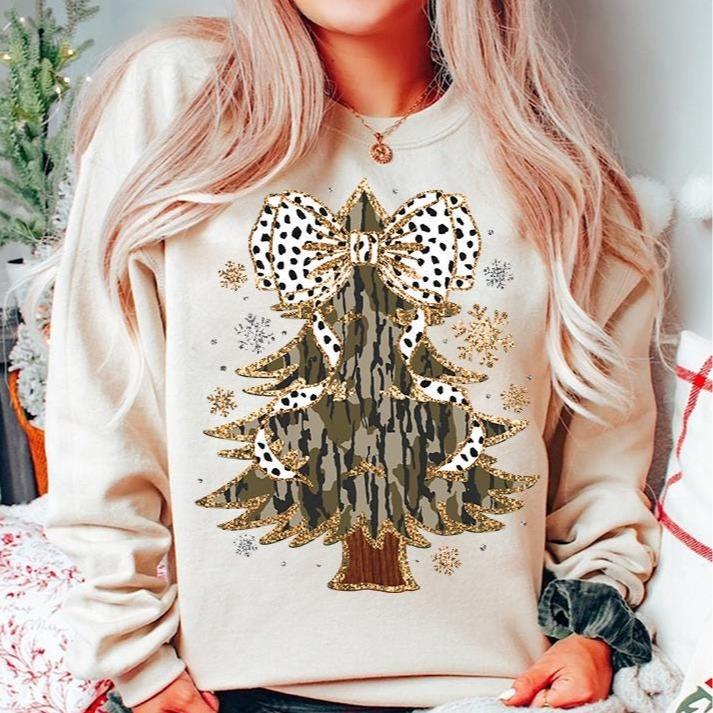 Colorful Coquette Oldschool Camo Pattern Christmas Tree Women Crewneck Sweatshirt, Girl Camo Christmas Tree, Camo Mama Christmas Shirt