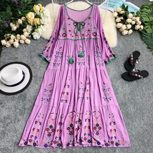 Bohemian Holiday Dress Indie Folk Embroidery Flower O-neck Loose Belt lace up Beach Style Women Long Dress alx