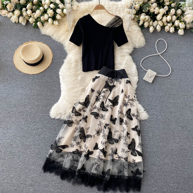 2021 New Fashion Summer 2 Piece Dress Set Women Designers Knitted Top And Lace Embroidery Mesh Skirts Suit Party Sexy Outfits alx