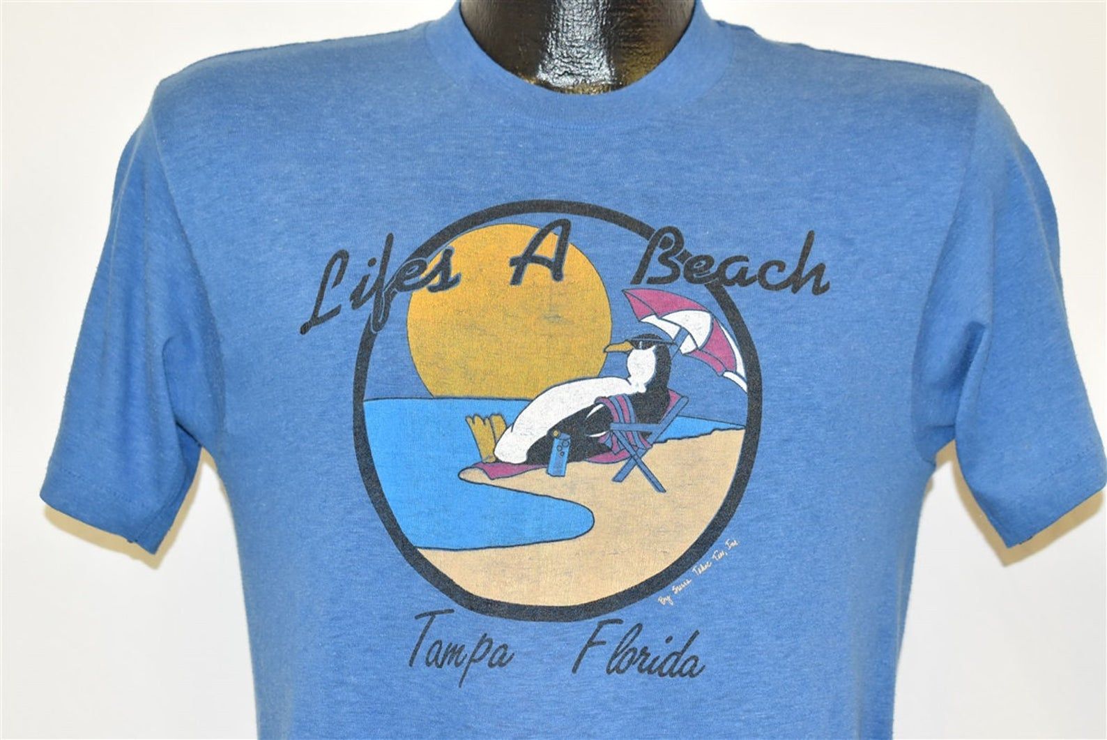 80S Life’S A Beach Penguin Sunset Funny Cartoon Tampa Florida Tourist T-Shirt