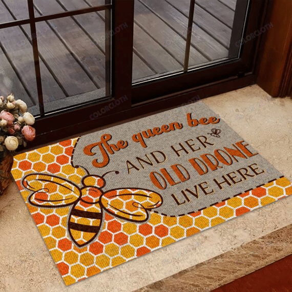 The Queen Bee And Her Old Drone Live Here Personalized Welcome Doormat TY295004