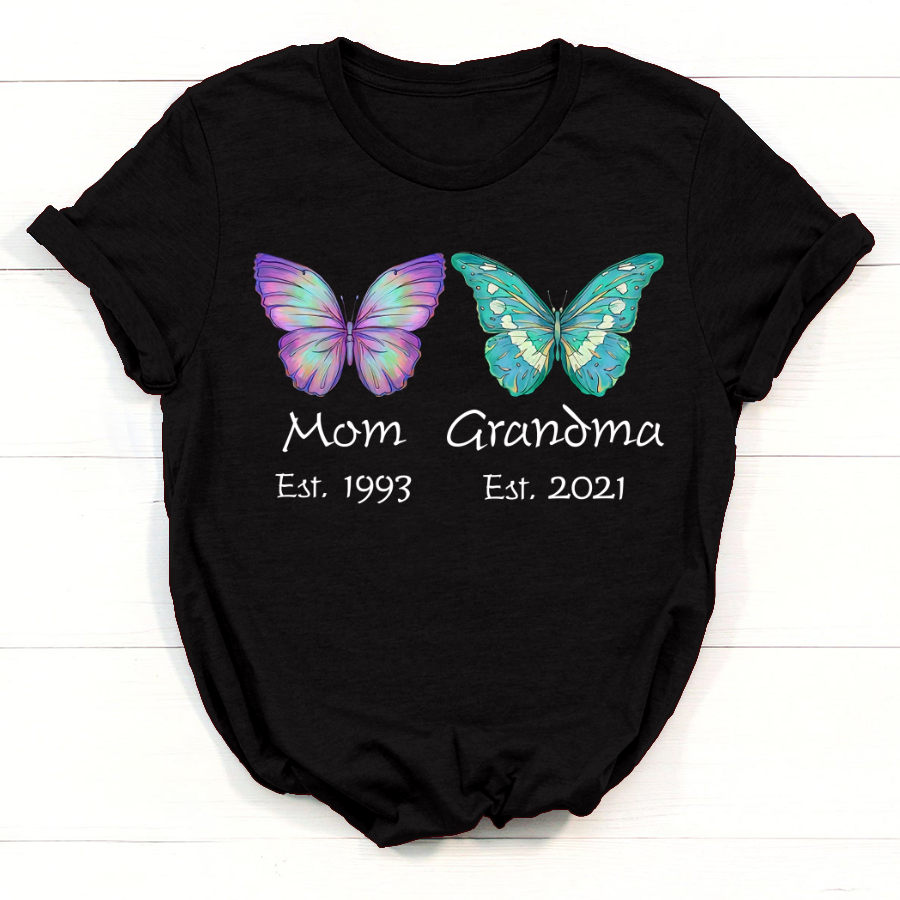 Butterfly Mom Grandma Est T-Shirt