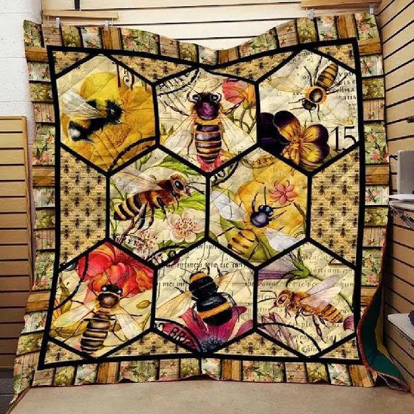 Animal Bee In Hexagon Fleece Blanket Family Gift Home Decor Bedding Couch Sofa Soft And Comfy Cozy Cute Blanket