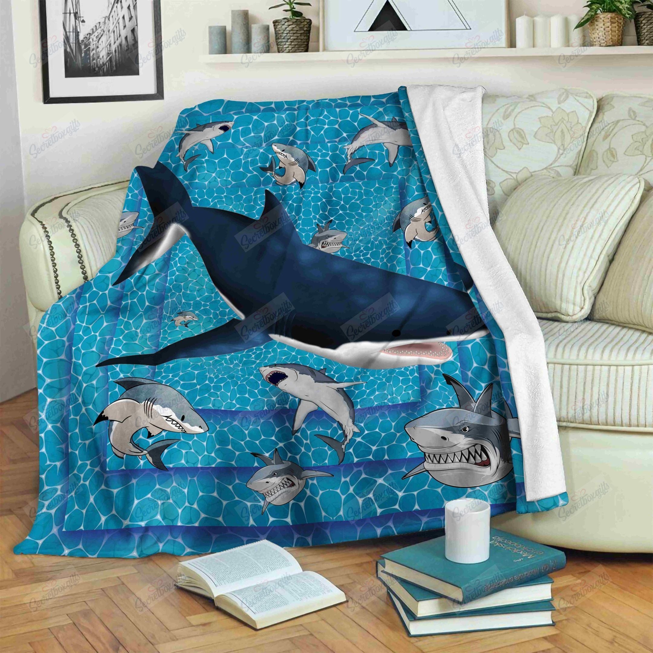 Shark Blue Gs-Cl-Ml2404 Fleece Blanket