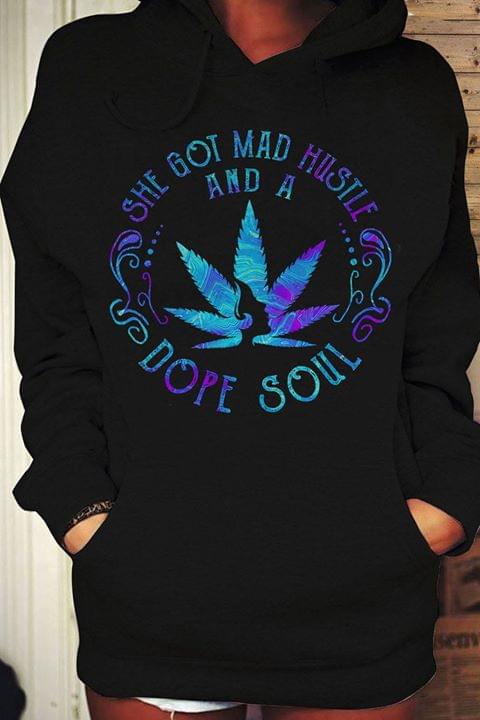 She Got Mad Hustle And A Dope Soul Dark Blue We ed Standard Hoodie