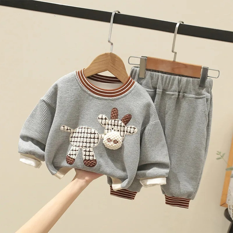 Baby boy girls clothes spring and autumn cotton suit boy cartoon cute bear round neck sweater+pants casual baby two-piece suit alx