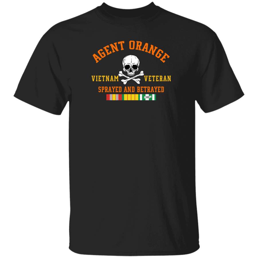 Agent Orange Sprayed And Betrayed Vietnam Veteran T-Shirt Veterans Day Christmas Gift Mug