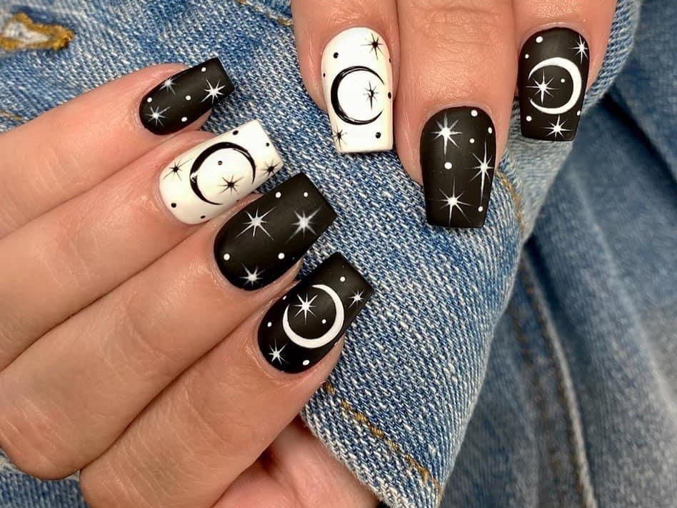 Black and White Nails | Moon and stars design | Press On Nails | Fake Nails