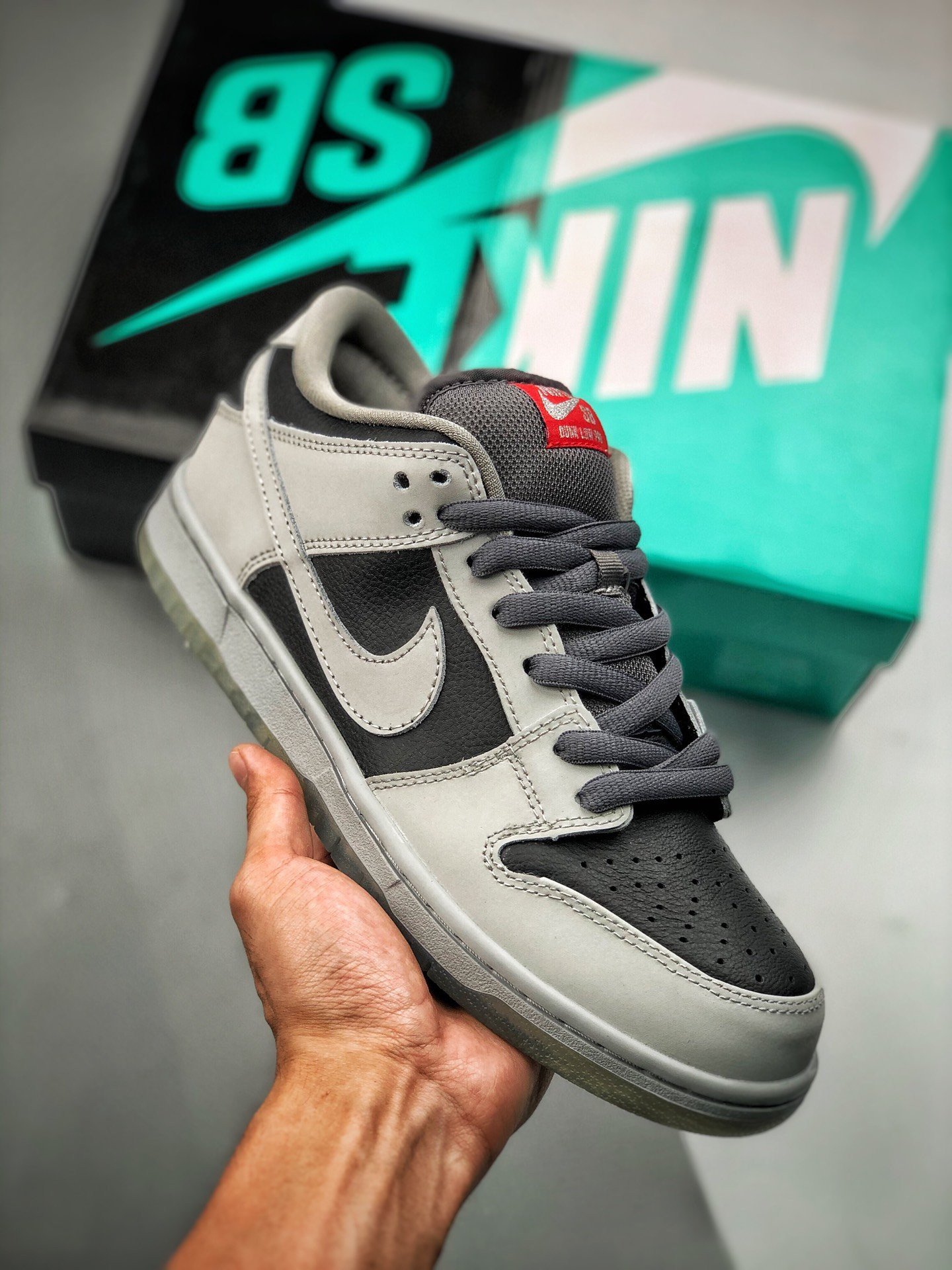 Atlas x Nike SB Dunk Low Wolf GreyBlack-Challenge Red 5341094