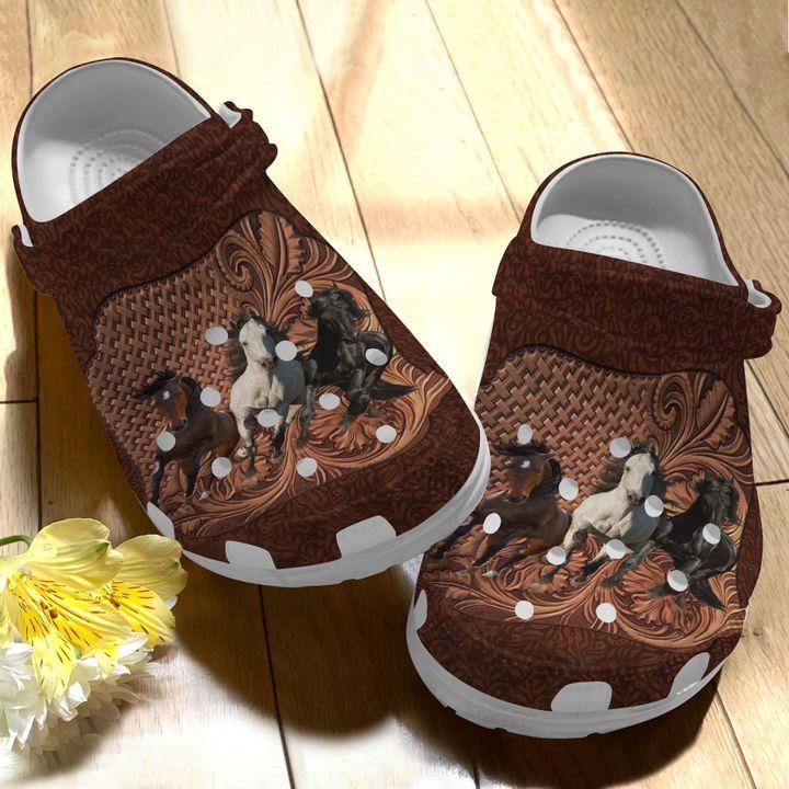 Horse Personalize Clog, Custom Name, Text, Fashion Style For Women, Men, Kid, Print 3D Just A Girl Who Loves Horses ( Brown)