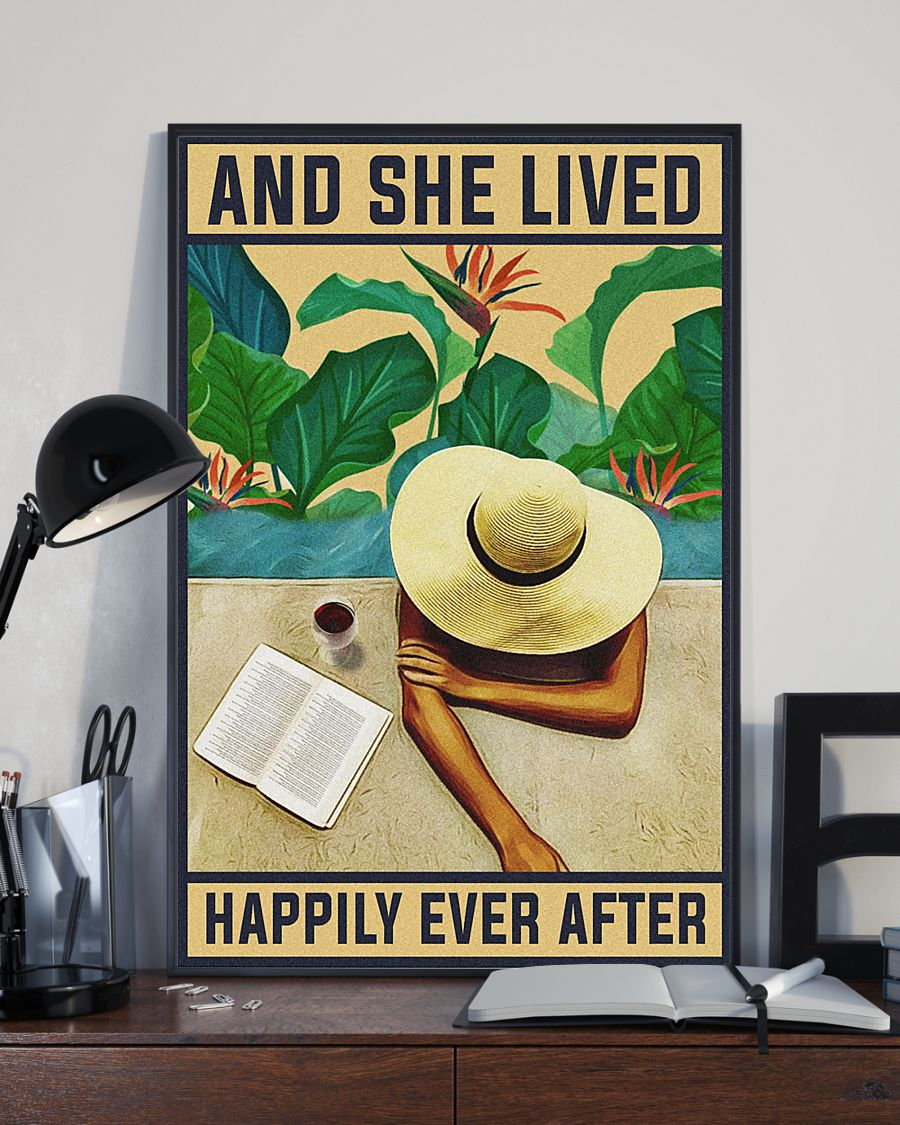 Book Wine Loves Poster And She Lived Happily Ever After Vintage Canvas And Poster, Canvas Prints, My Poster Wall, Canvas Wall Art, Wall Decor Visual Art – Summer Beach