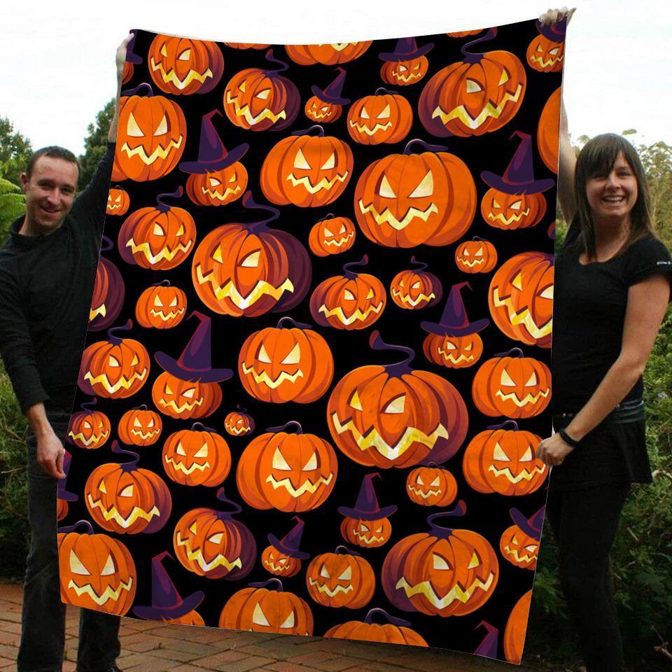 Pumpkin Witch Halloween Gift Fleece Blanket – Quilt Blanket