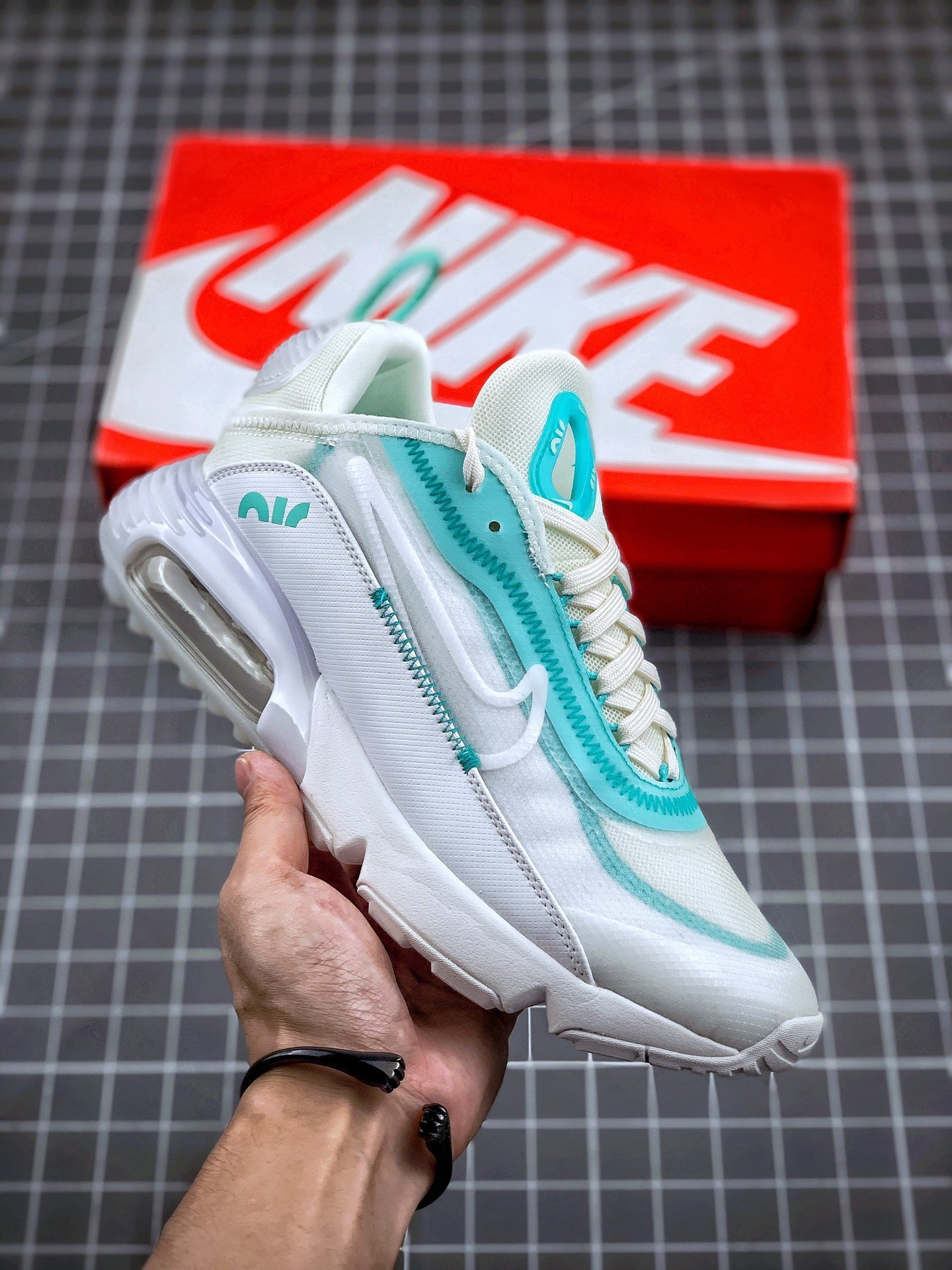 Nike Air Max 2090 SailWhite-Aurora Green BV9977-102 5339860