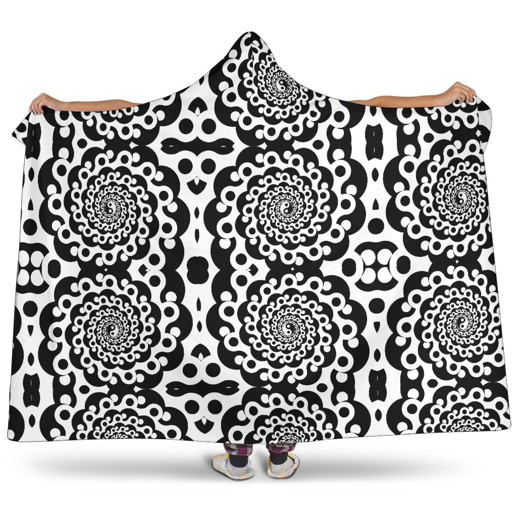 Yin Yang Spiral Design Print Hooded Blanket