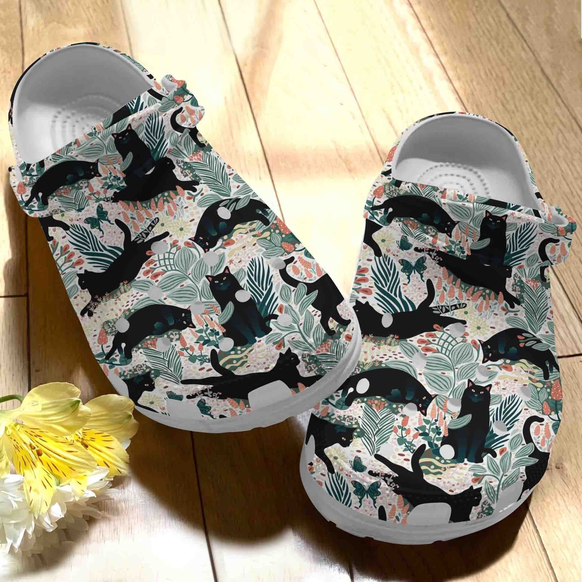 Black Cat In The Garden Floral Cute Vintage Shoes – Funny Animal Crocs Clog Birthday Gift