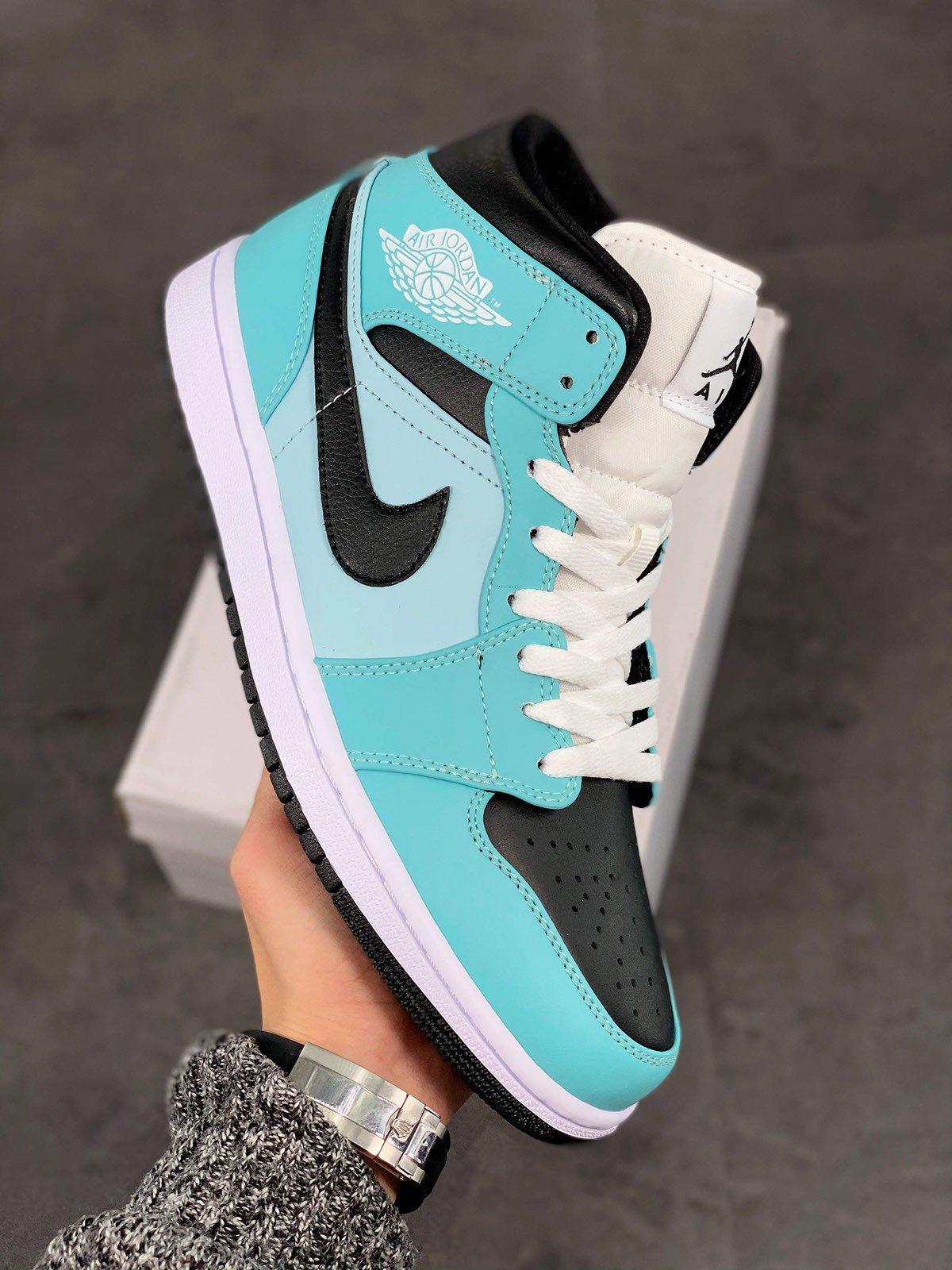 JD 1 Mid Light DewBlack-Teal Tint-White 5341646