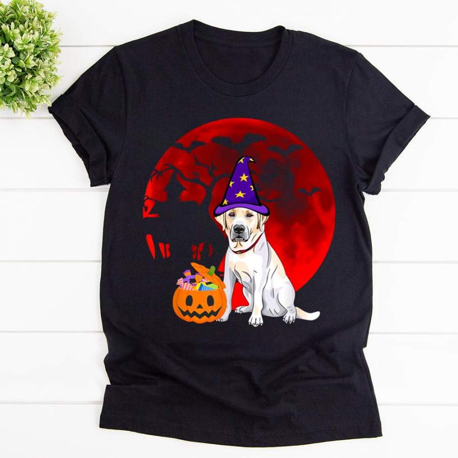 Labrador dog with witch hat candy pumpkin Halloween black cotton t shirt for men and women S-6XL