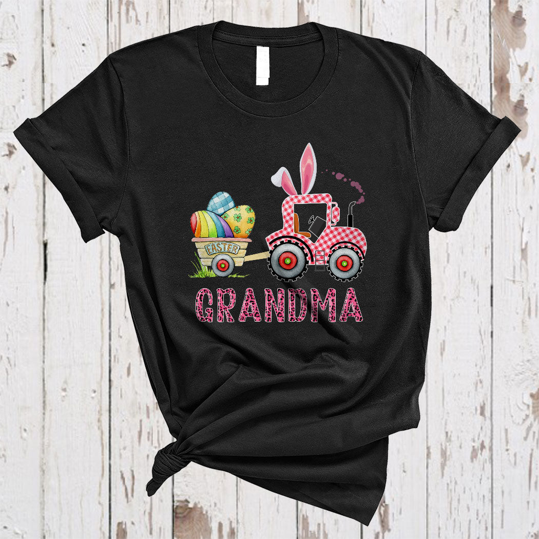 Grandma Funny Happy Easter Leopard Plaid Bunny Tractor Carrying Easter Eggs Farmer Family Group T-Shirt