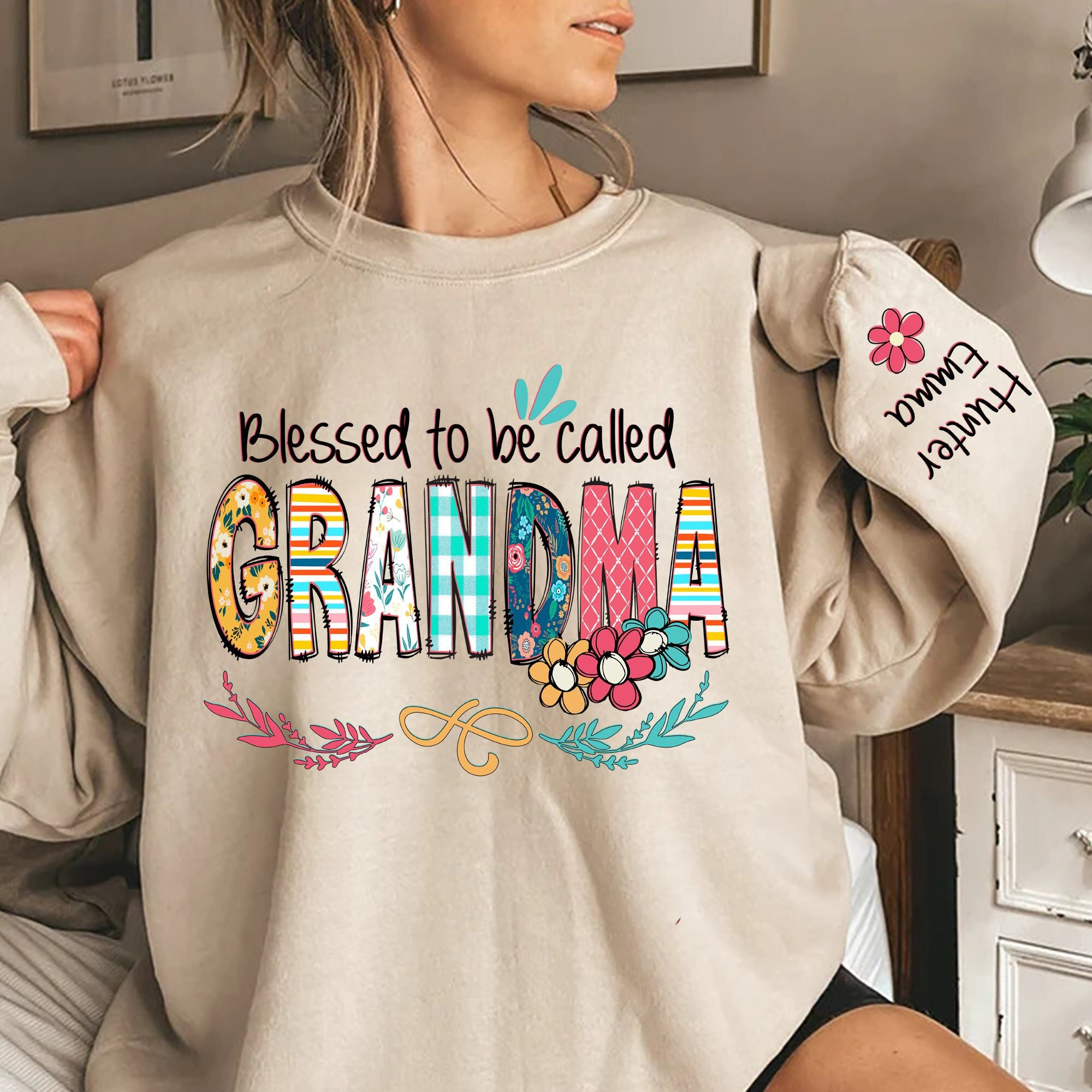 Christmas Gigi Grandma Sweatshirt, Custom Blessed To Be Called Nana with Children Name on Sleeve, Grandkids Names Sweater, Gift For Mimi