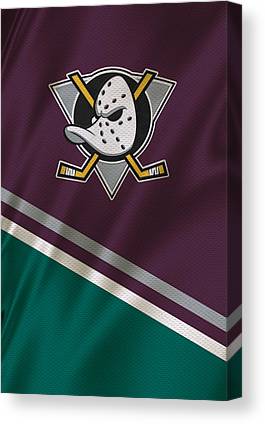 34 Anaheim Ducks Joe Hamilton Canvas Print