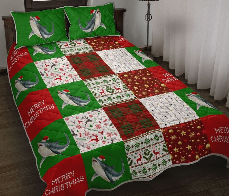 Shark Christmas Pattern Quilt Bedding Set