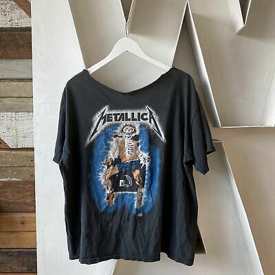 Vintage Y2k Metallica Thrashed Chopped Neck Ride The Lightening Metal Concert T-shirt 4435