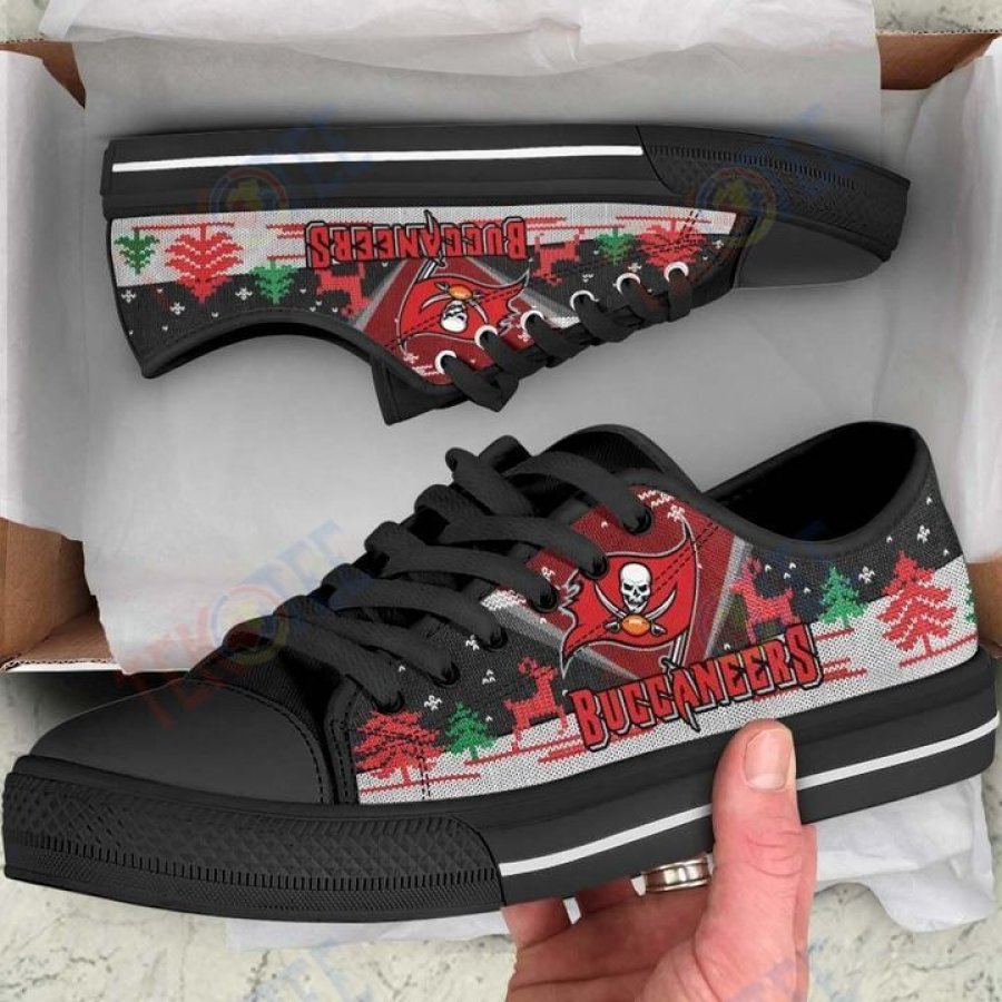 Mens Womens Christmas Tampa Bay Buccaneers Nfl Low Top Shoes Custom Print Footwear Convers Sneakers TMT778