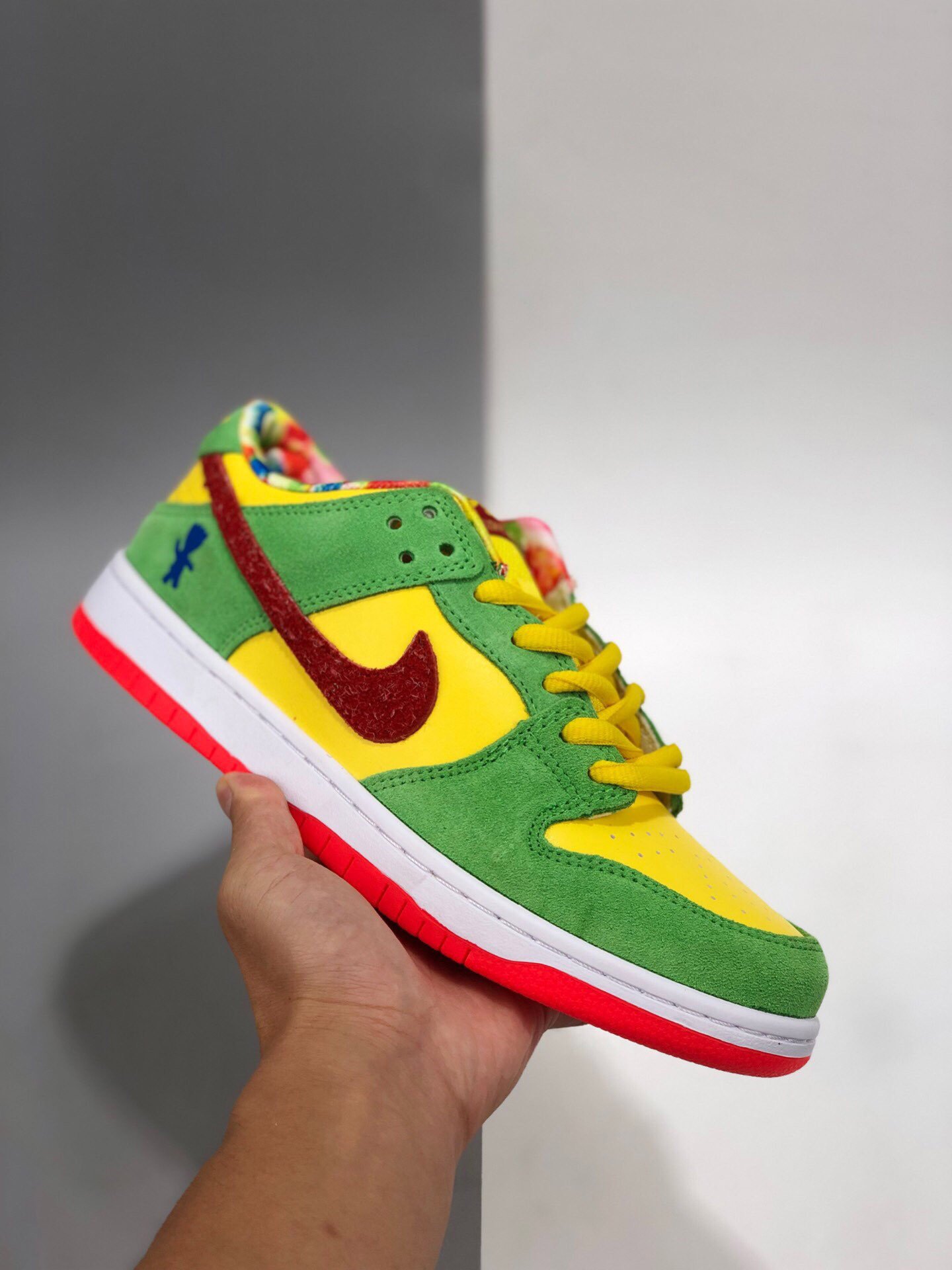 Sour Patch Kids x Nike SB Dunk Low Orange Green Red 5338873