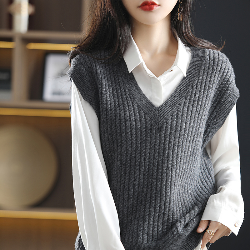 Xpqbb Sweater Vest for Women Solid Color Loose Sleeveless Knitted Vest Tops Woman All-Match Simple Casual Cashmere Coats Female alx