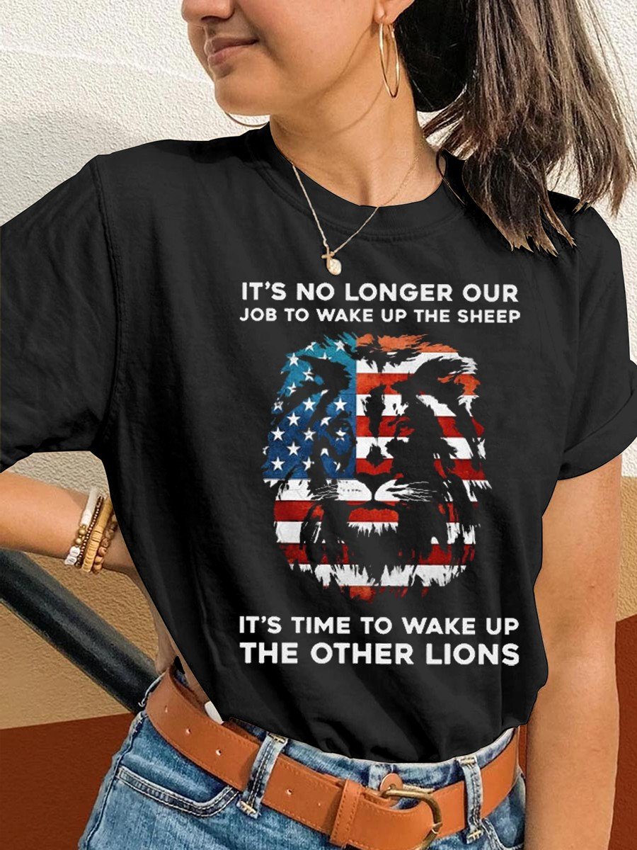 Women’S Its No Longer Our Job To Wake Up The Sheep, It’S Time To Wake Up The Other Lions Classic T-Shirt