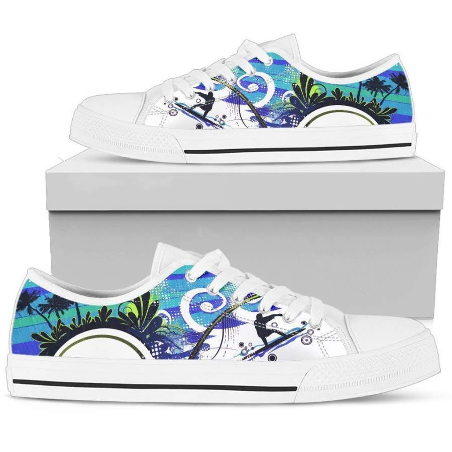 Surfing Women’s Low Top Shoe