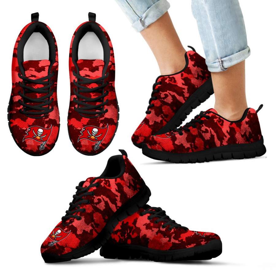 Arches Top Fabulous Camouflage Background Tampa Bay Buccaneers Sneakers