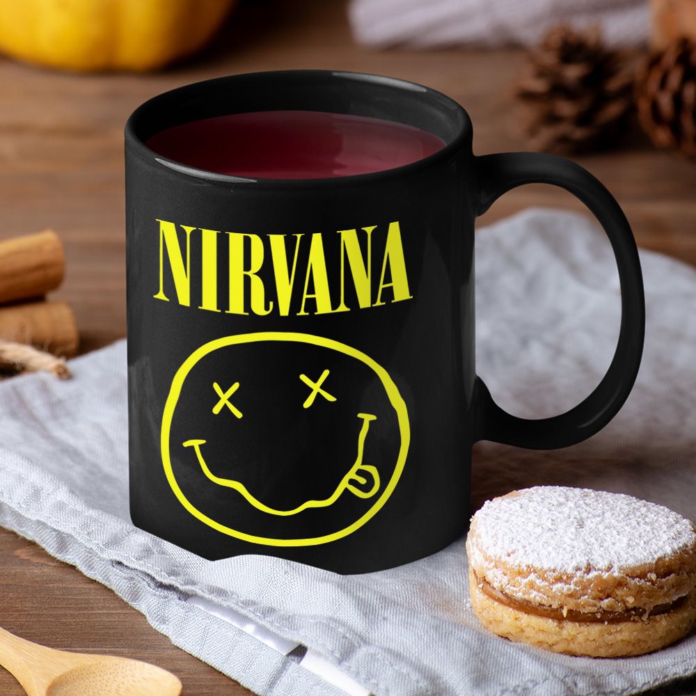 Vintage-Nirvanas Black Mug