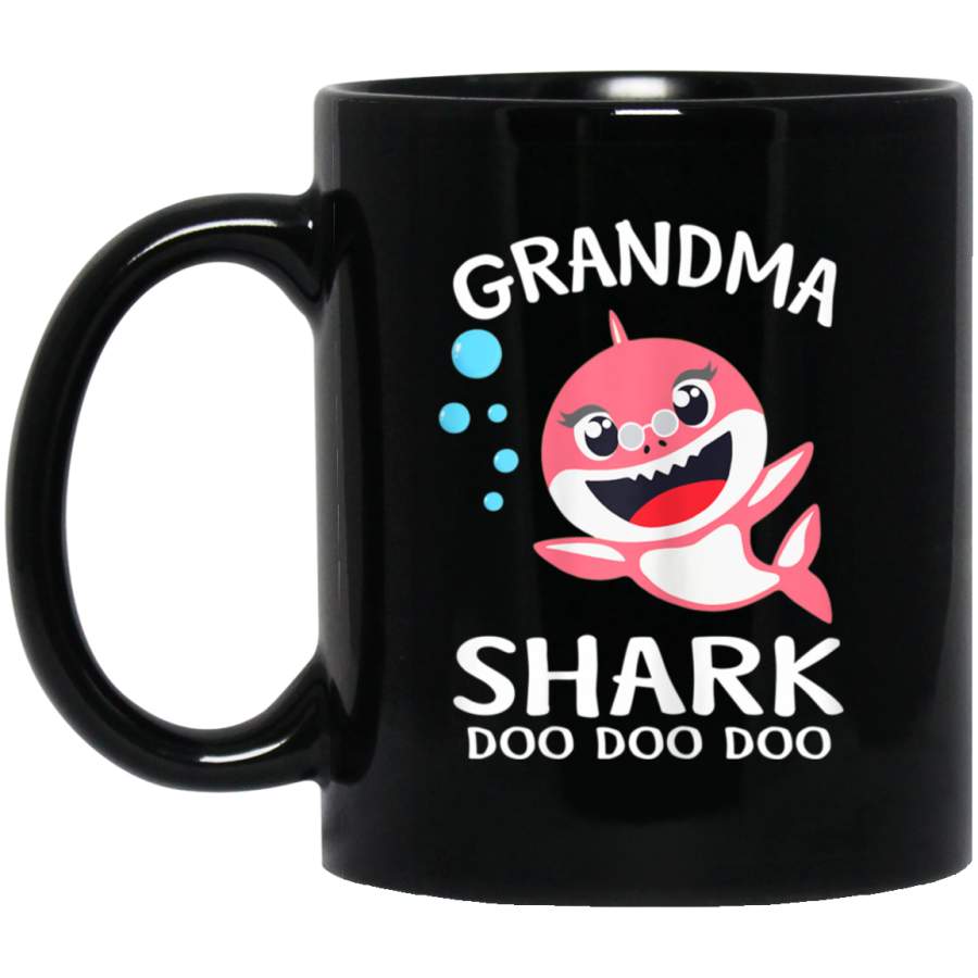 Womens Grandma Shark , Funny Mother’s Day Gift Black Mugs