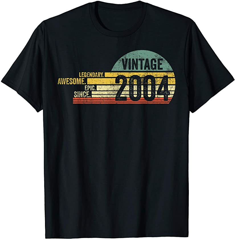 17 Year Old Legendary Retro Vintage Awesome Birthday 2004 T-Shirt