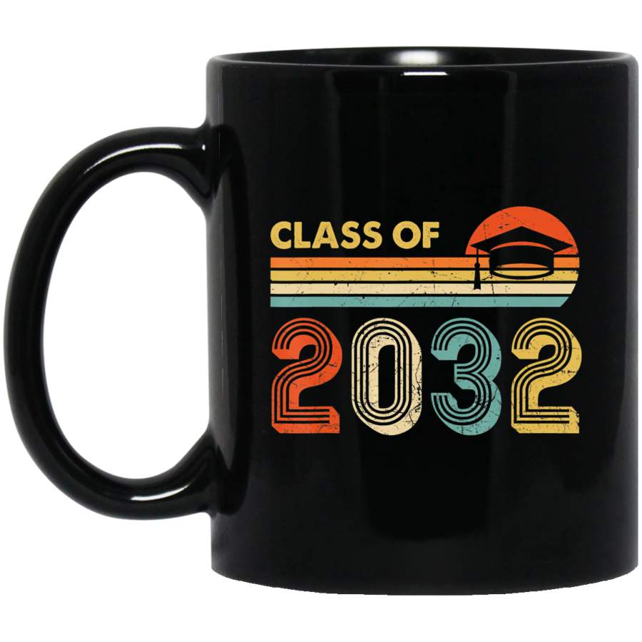 Class Of 2032 Grow With Me Pre-K Graduate Vintage Retro Coffee Mug