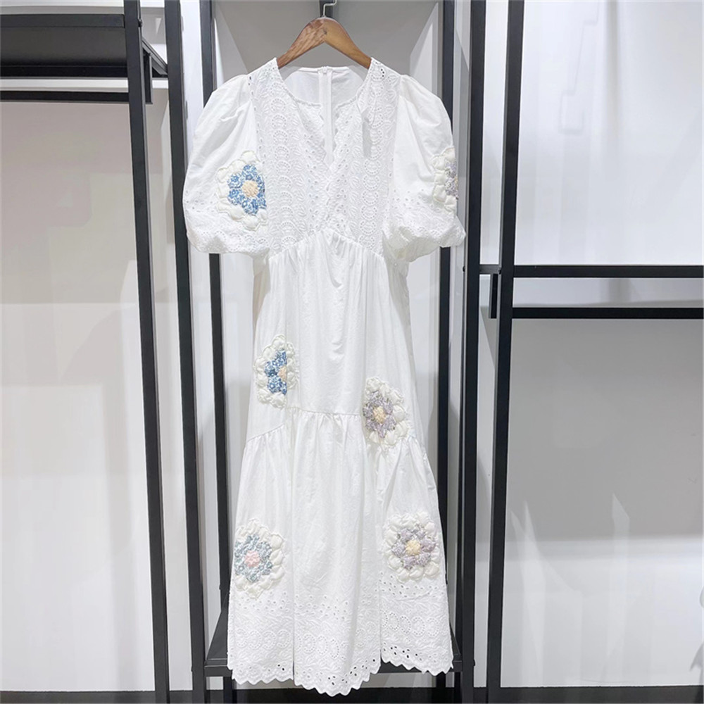 White Irregular Retro Robe Women’s Embroidery Hollow out V-neck Three-dimensional Floral Lantern Sleeves Female Midi Dress alx