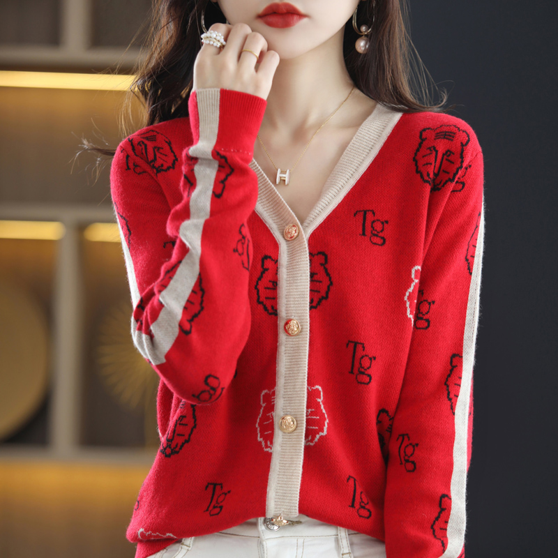 2022 Autumn and Winter New Cashmere Cardigan Women Small tiger embroiderColor Matching Sweater V-Neck Knit Thick Coat Lady alx