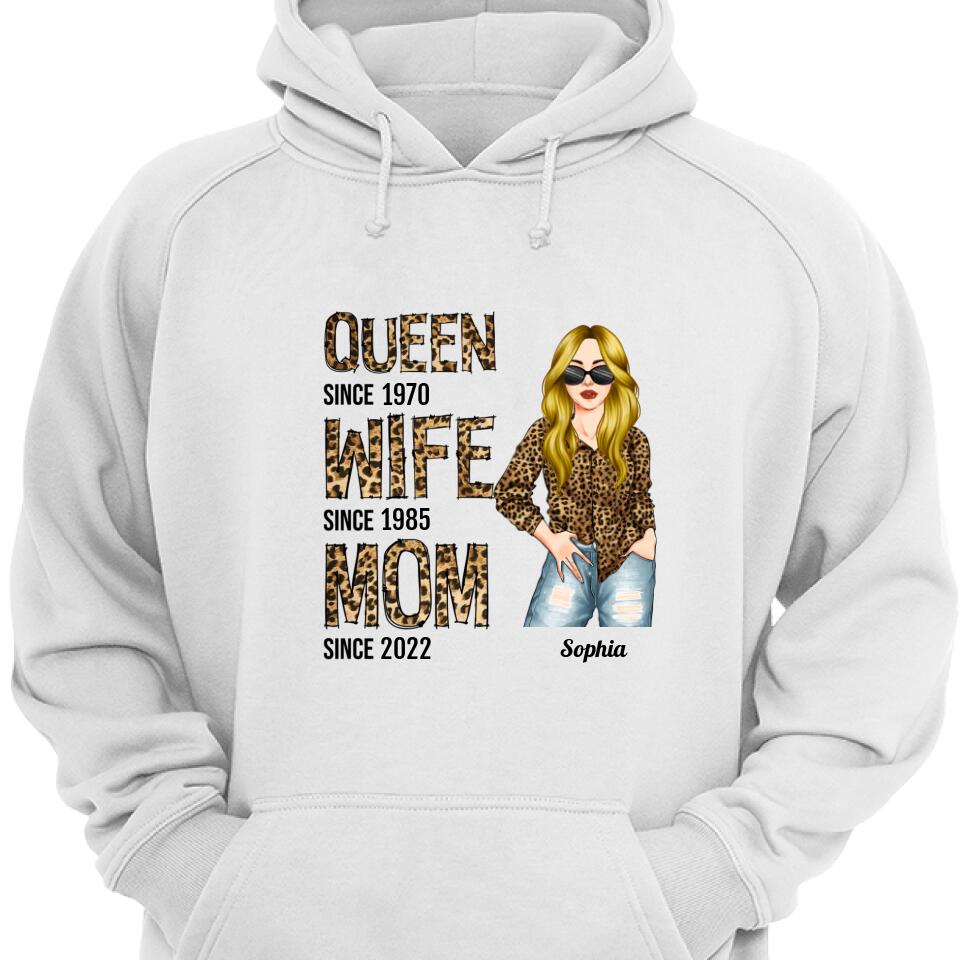 Queen Wife Mom Personalized Hoodie, Best Gift For Mom, Grandma, Frinendy – Trending Personalized