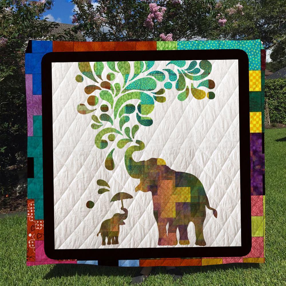 Mom and baby elephant Quilt Blanket