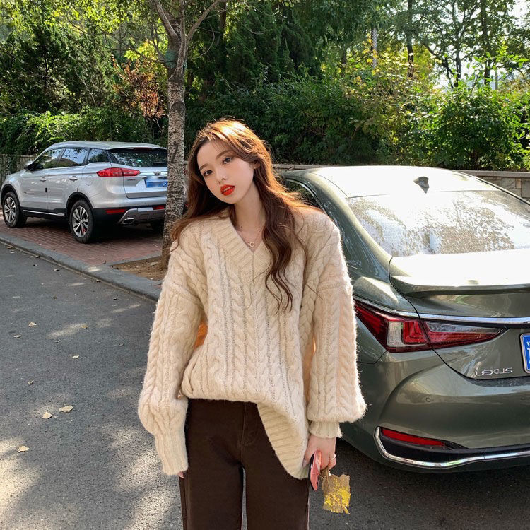 V-neck twist pullover sweater women new Korean style loose and lazy style knitted sweater for autumn and winter sweater women alx