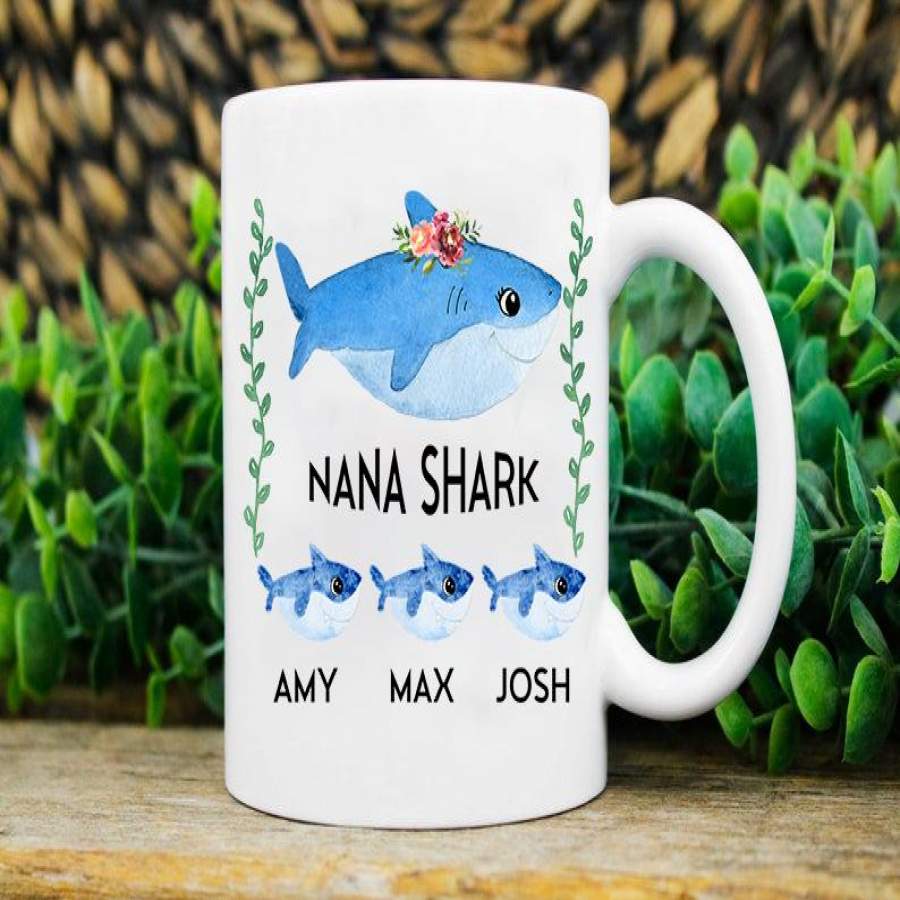 Personalized Nana shark With Grandkids Name Mug