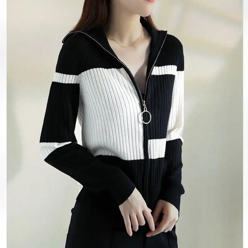 Women Knitted Sweater Jacket 2021 Female Autumn Wint Erstriped Slim Slimming Fashion Simple Contrast Color Zipper Cardigan A792 alx