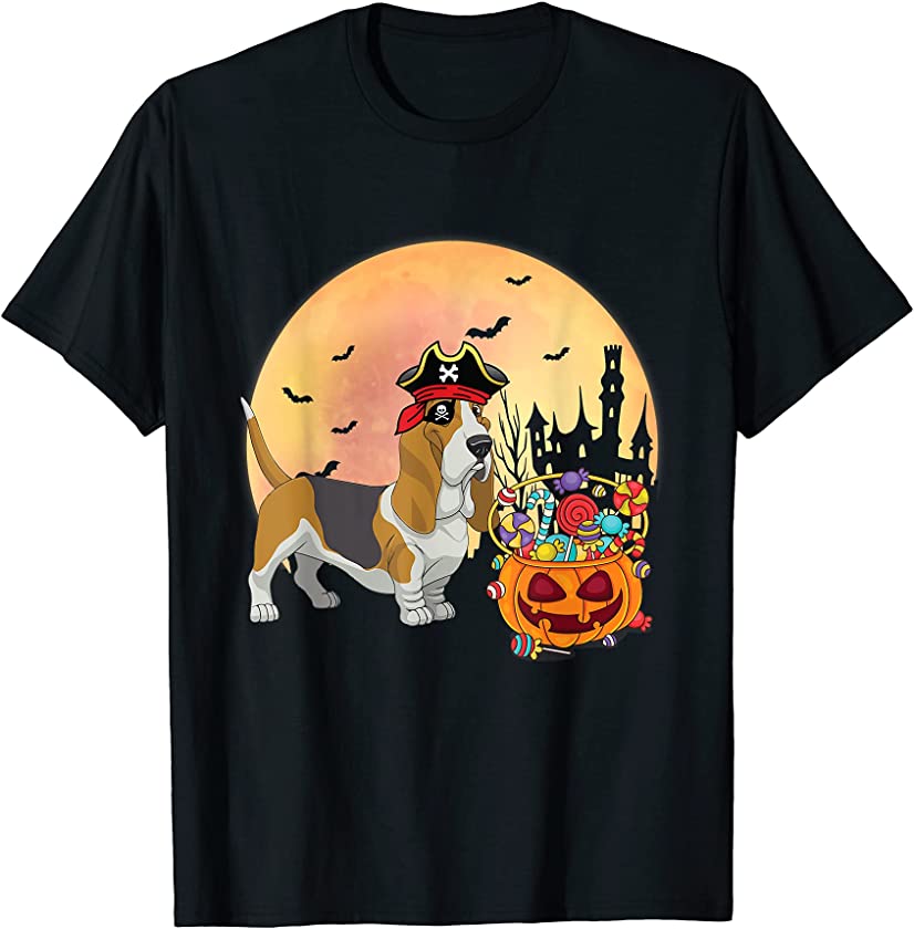 Basset Hound Dog Pirate Pumpkin Candy Happy Halloween Day T-Shirt