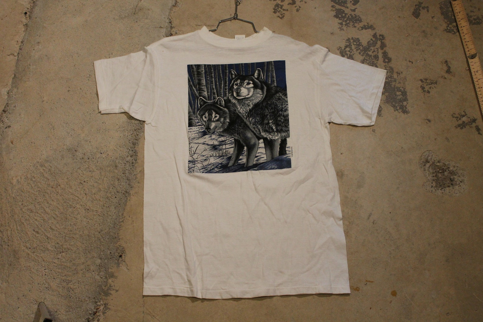 Vintage T Shirt  Wolves  Forest Graphic  Big Wild Animal  80S  90S  Streetwear Fashion  Wilderness  Outdoors