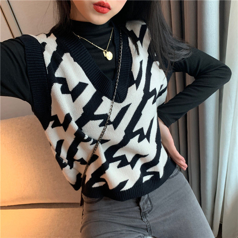 Vangull Knitted Short Women Sweater Vest V-Neck Vintage Plaid Pullover Vest New Soft Korean style Loose Sleeveless tank Tops alx